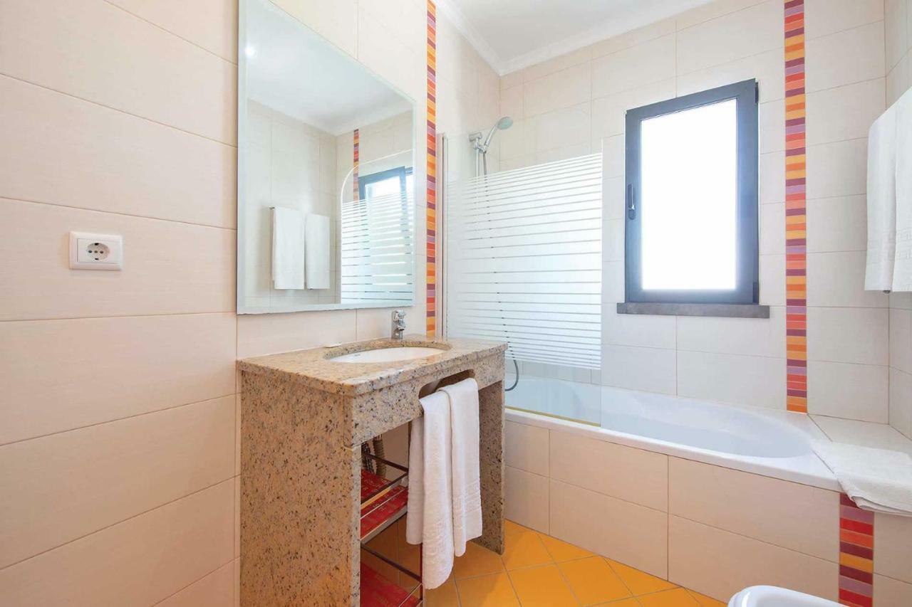 Villa Ruana - 5 Bedrooms On Suite- Free Out Door Hot Jacuzzi - By Bedzy Albufeira Exteriör bild